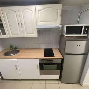 Appartement Grand - Montmartre - Republique - Anvers - 6 Pers, Paris